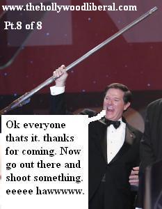 Tom delay bids goodnight to the crowd at the NRA convention 041605