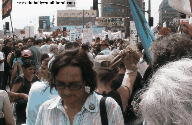 10,000 people showed up for the anti war march in Los Angeles 092405